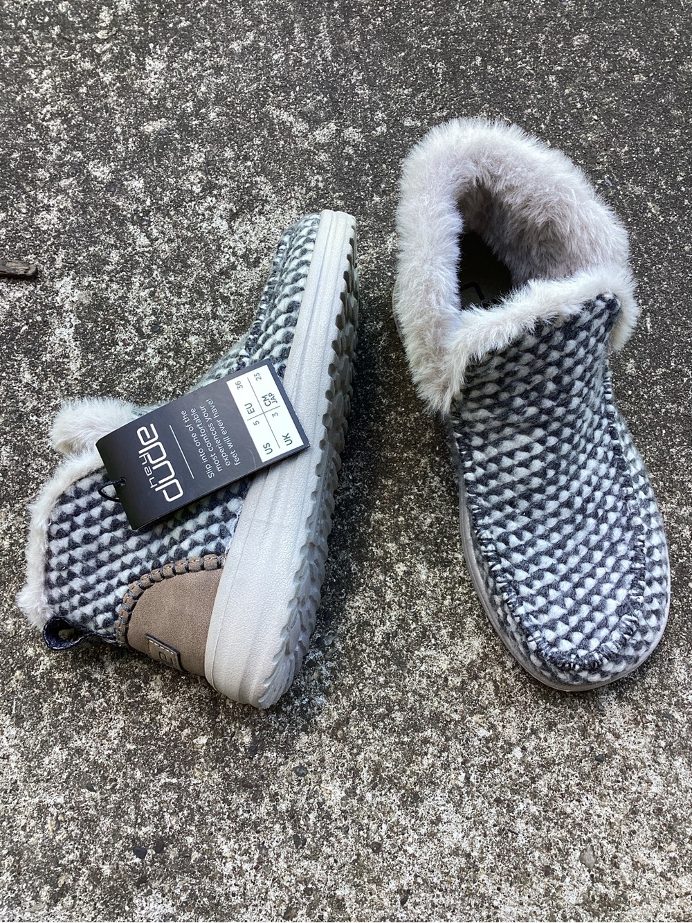 Hey Dude Denny Stone Grey Faux Fur Lined Slip-On Shoes Women’s US 5 NWT Cozy - Picture 11 of 11